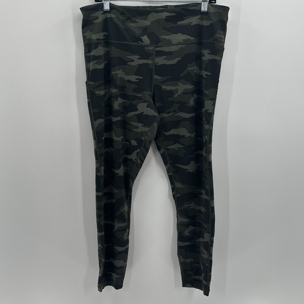 Athleta Ultimate Camo 7/8 Tight Green Women's Size XLT W/Stash Pocket Active Gym
